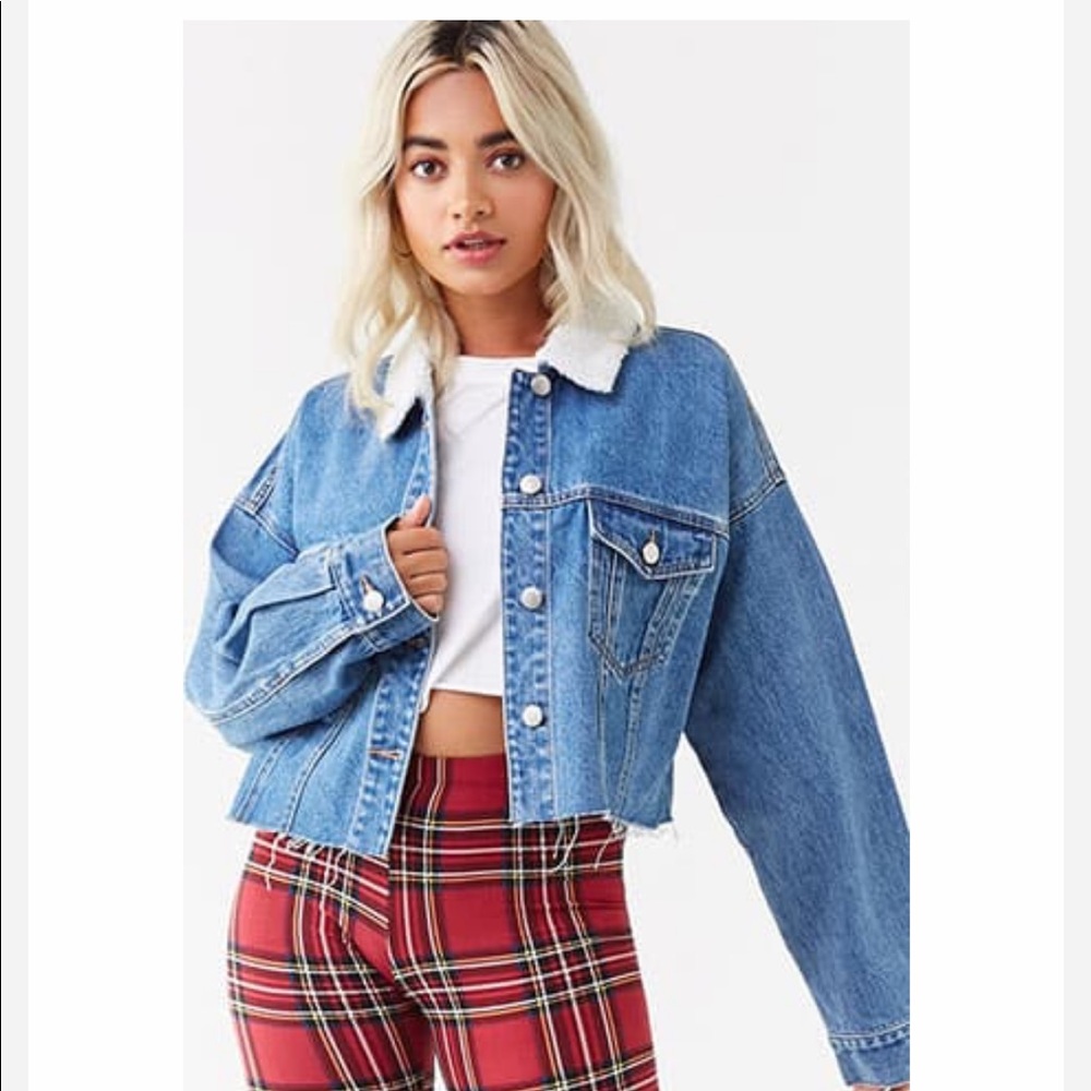 Frayed hem denim jacket